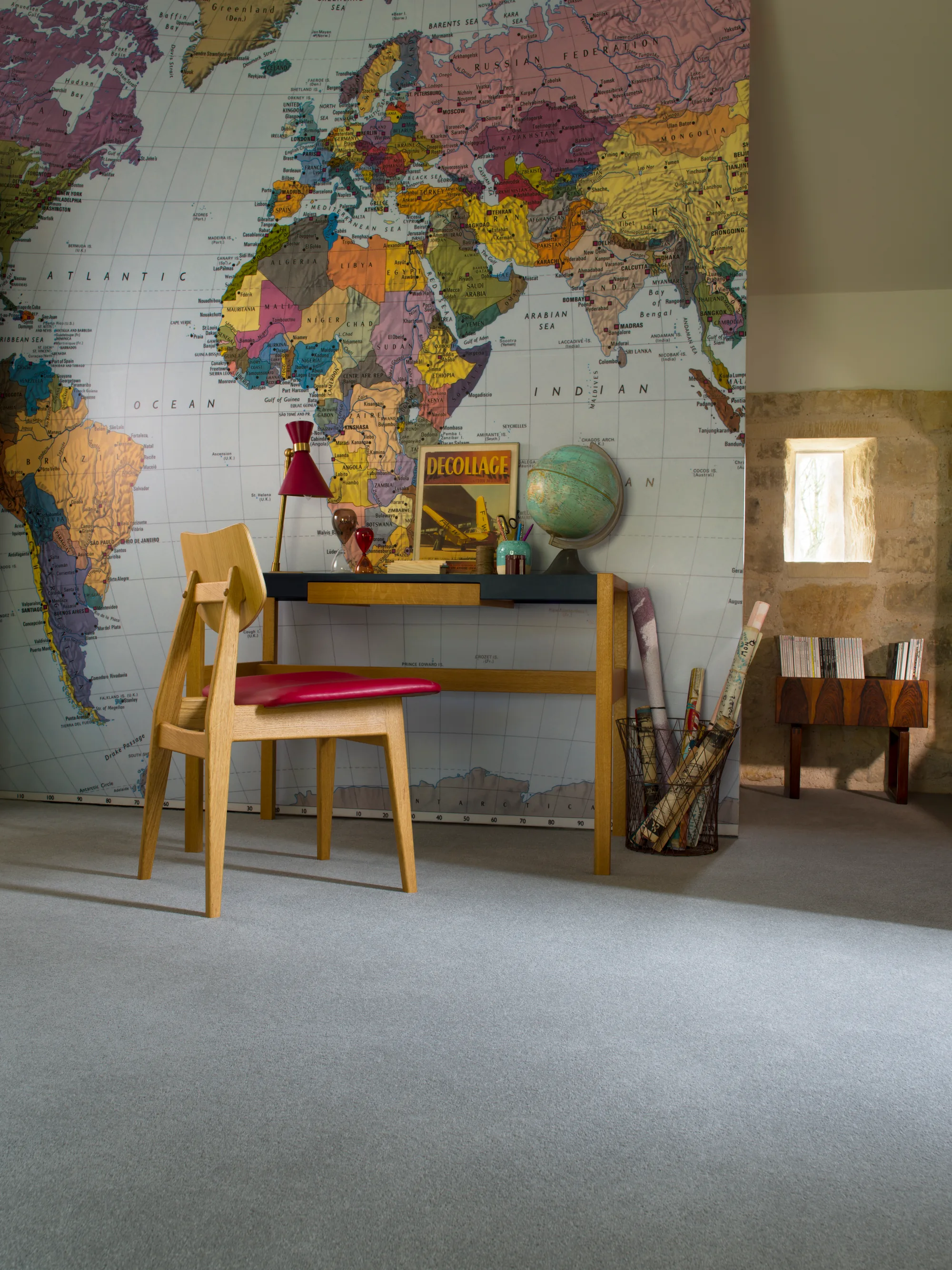 Brintons Bell Twist Moonstone carpet in a child's bedroom